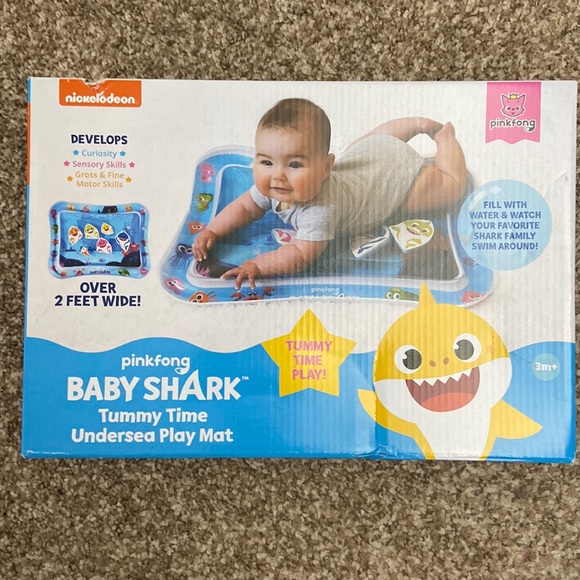 Nickelodeon Other Baby Shark Tummy Time Undersea Water Play Mat